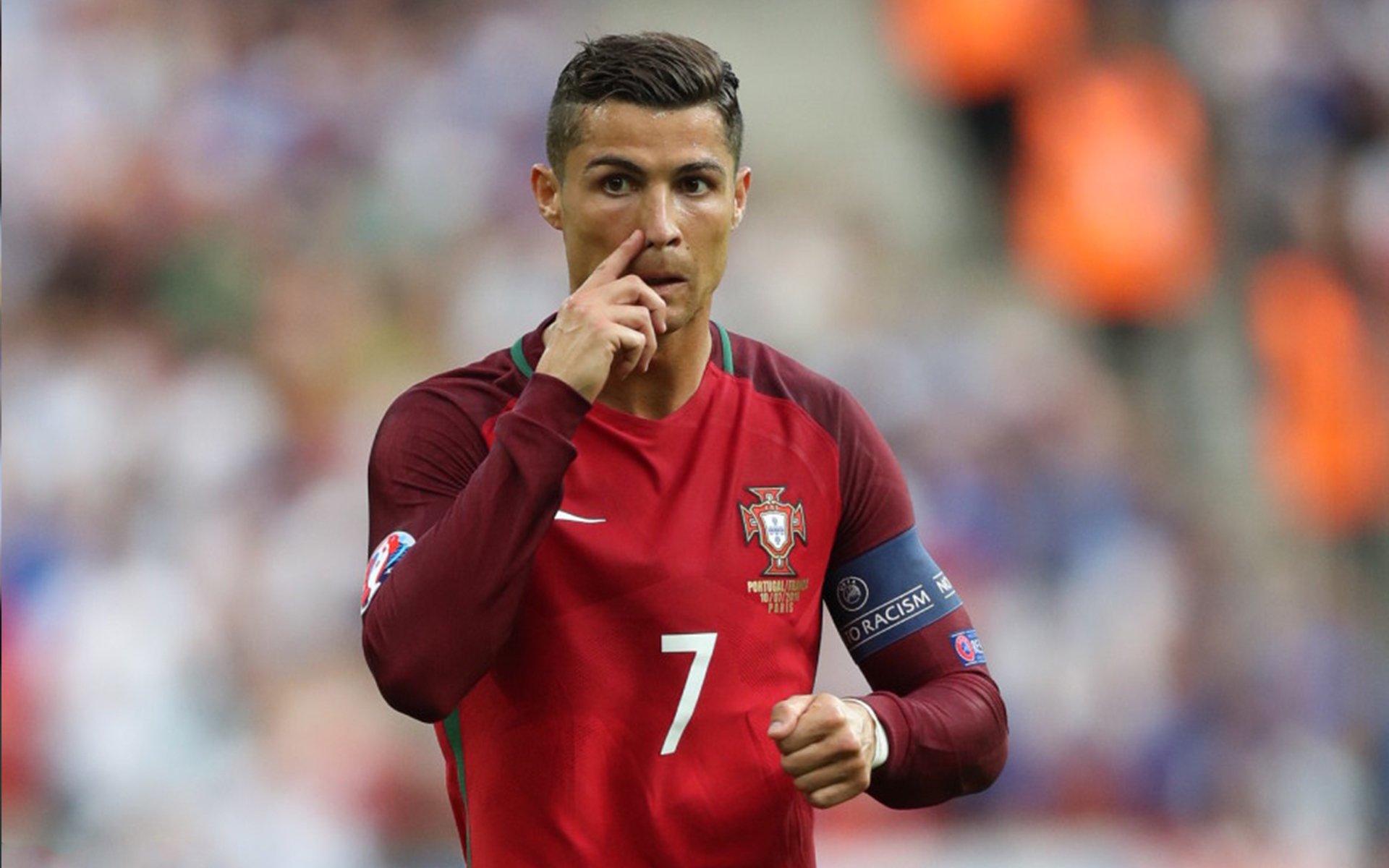 世界杯四强：阿根廷凭一球小胜英格兰 “手球”“点球”再成赛后吵点